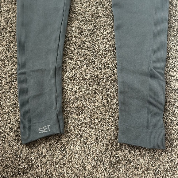 SET Active Leggings - Picture 4 of 4